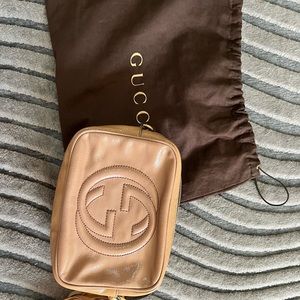 Pink patent Gucci Disco bag
